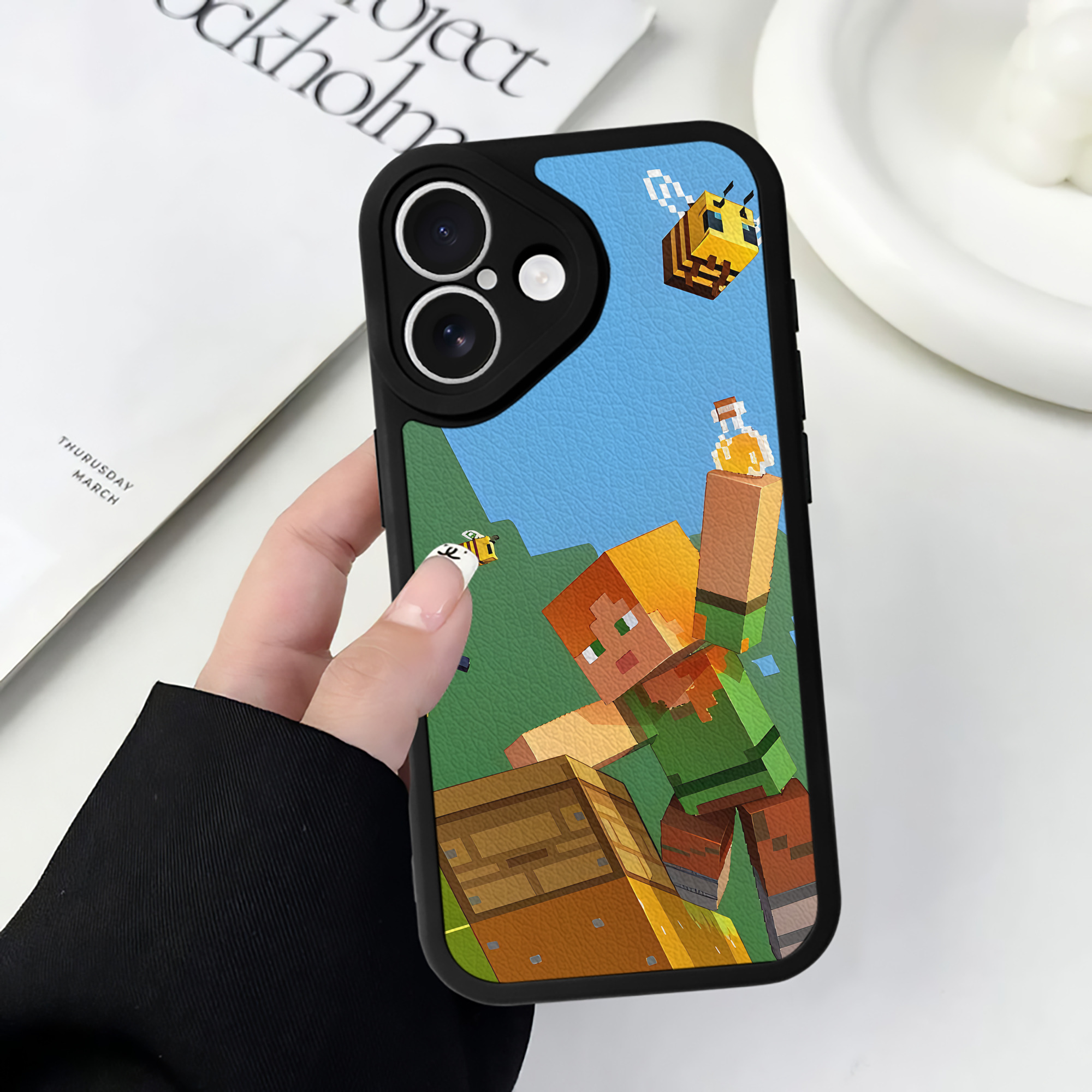 （画像用） マインクラフト ブロックの世界 Minecraft MC Block world 【iPhone 16シリーズ対応】シリコンスマホケース（レザー調） 材質：シリコン